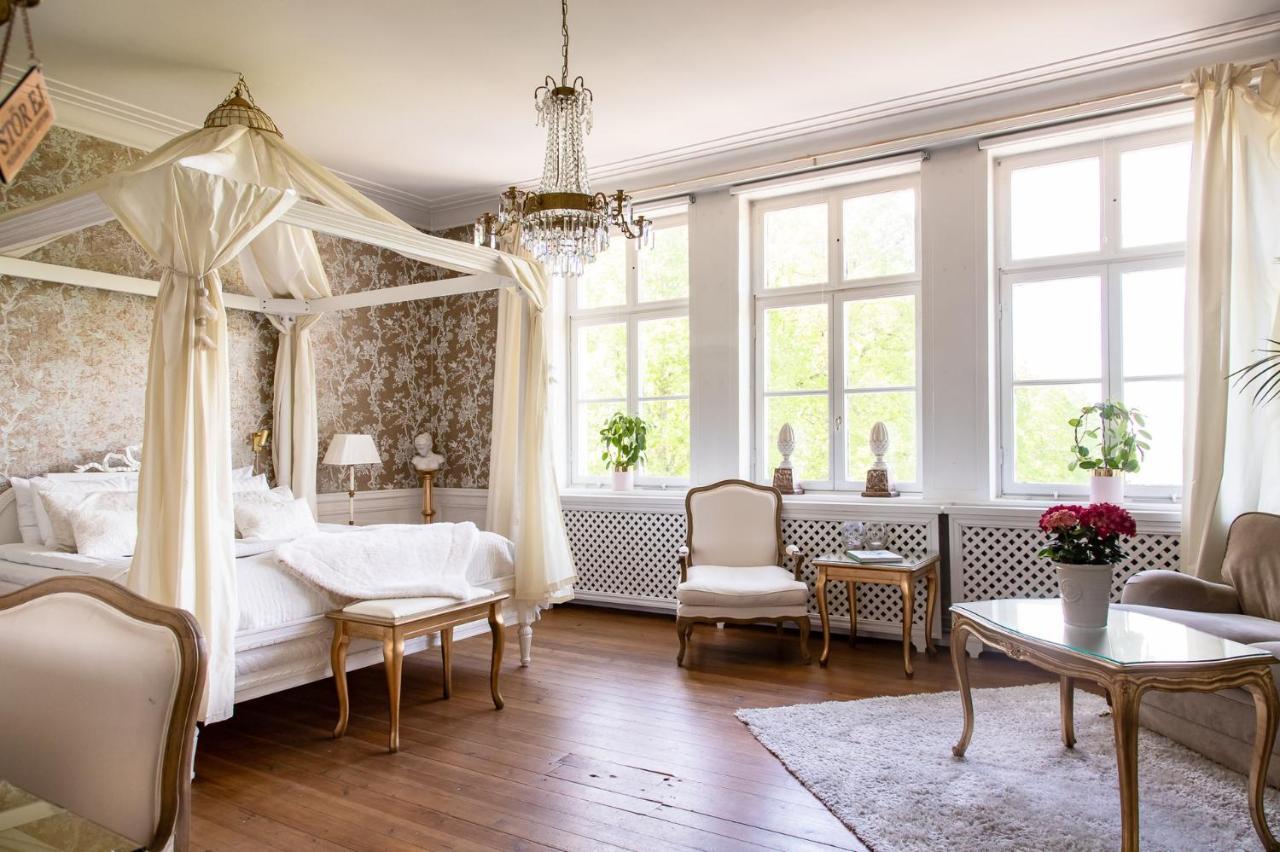 Готель Ranaes Slott Ranas Екстер'єр фото